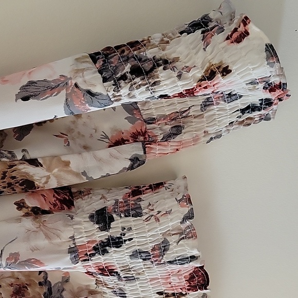 ROSE GARDEN SHEER TOP M - Picture 8 of 13